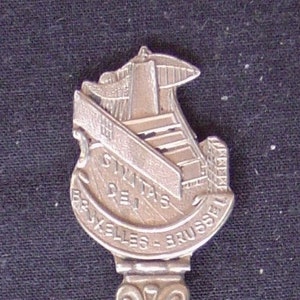 Civitas Dei, Bruxelles, Belgique (en haut) sur Souvenir Spoon - d’avant-propriété