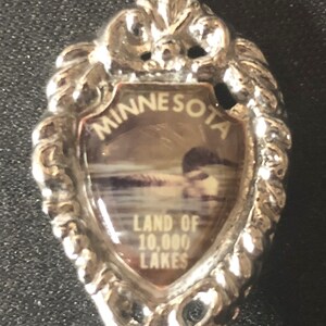 Minnesota the Land of 1,000 Lakes with a Duck (top) on Souvenir Spoon - pre-owned