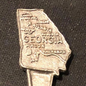 Georgia (bowl) Georgia & Map (top) on Pewter Souvenir Spoon - pre-owned