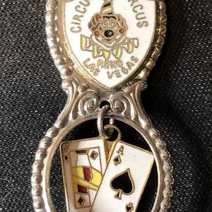 Circus Circus, Reno und Las Vegas, Nevada und Cards Charm (oben) und Karte mit Sehenswürdigkeiten (Schale) auf Souvenir Löffel - gebraucht