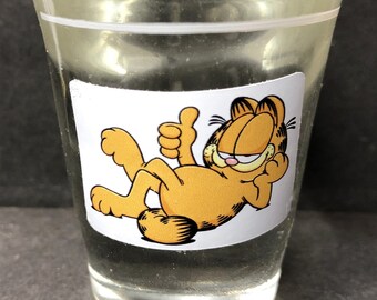 Garfield in Color on 1oz Glass Shot Glass with White Line - NEW