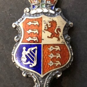 Crest (top) from England Sterling Silver Souvenir Spoon - pre-owned
