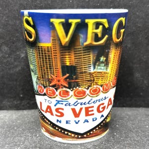 Bienvenido a la fabulosa Las Vegas, Nevada en Panorama en vaso de chupito de vidrio de 1 oz - usado