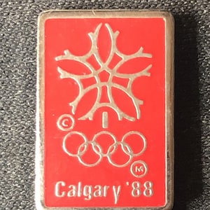 Calgary &#39;88, Calgary, Alberta, Canada (top) on Souvenir Spoon - pre-owned