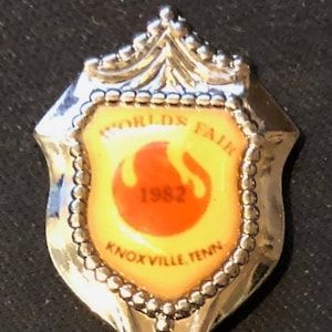 1982 World&#39;s Fair ~ Knoxville, Tennessee (top) on Souvenir Spoon - NEW