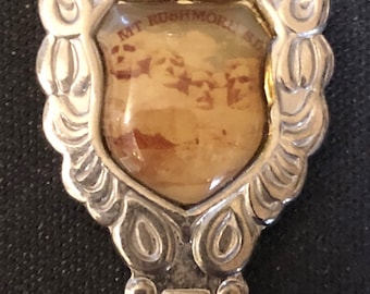 Mount Rushmore, South Dakota (top) on Souvenir Spoon - pre-owned
