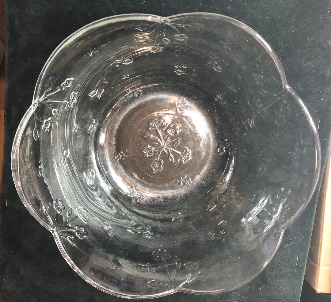 Scalloped Glass Bowl 11dia X 5high With Flowers - Etsy