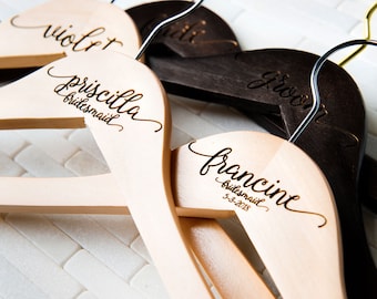 Gepersonaliseerde trouwjurk hangers kalligrafie bruid bruidsmeisje stalknecht cadeau voor paar Matron Maid of Honor gegraveerd - Black Friday Sale