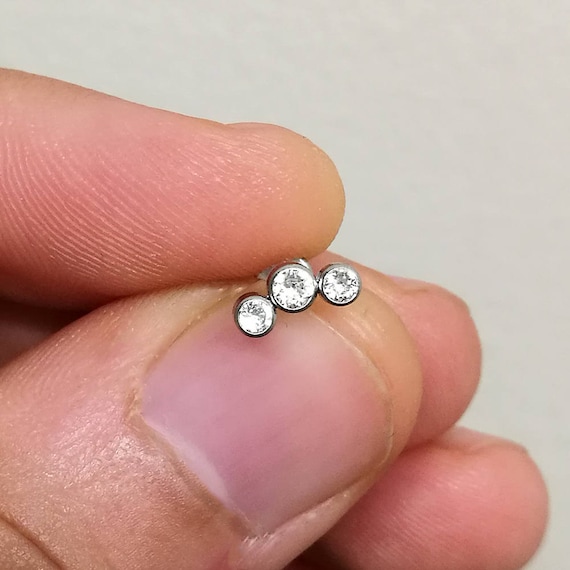 18G / 1mm Thick 6mm 1/4" 8mm Wide 3 Trinity Crystal 2.5mm / 3mm / 2.5mm Clear Gem Cartilage Labret Tragus Stud Flat Back Internally Threaded