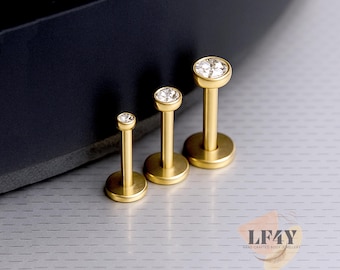 2, 2.5 or 3mm Gem 18G / 1mm Thick 6mm 1/4&quot; Wide Cartilage Labret Tragus Stud Internally Threaded White Gem Gold Triple Forward Helix