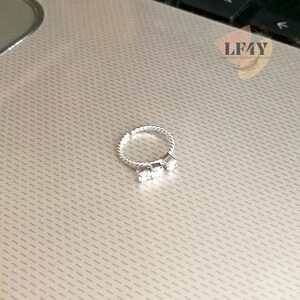 Twisted Wired 3 Dangling Clear Crystals Diamante Thin Small Silver Plated Cartilage Earring Helix Ring Hoop Tragus Ring Nose Hoop Ring