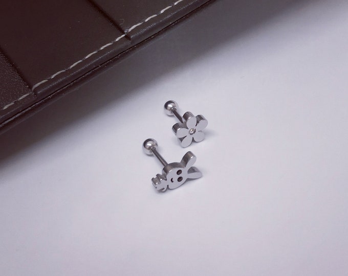 Cute 18g / 1 mm Thick Bar Silver / Steel Screwed 3mm Ball End Rabbit Flower With Diamante Tragus Cartilage Earring Helix Stud Bar