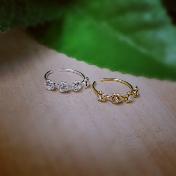 Rose Flower Hoop 22g Silver / Gold Thin Cartilage Earring Helix Ring Hoop Septum, Nose, Cartilage, Helix, Tragus Ring Hoop Nose Hoop