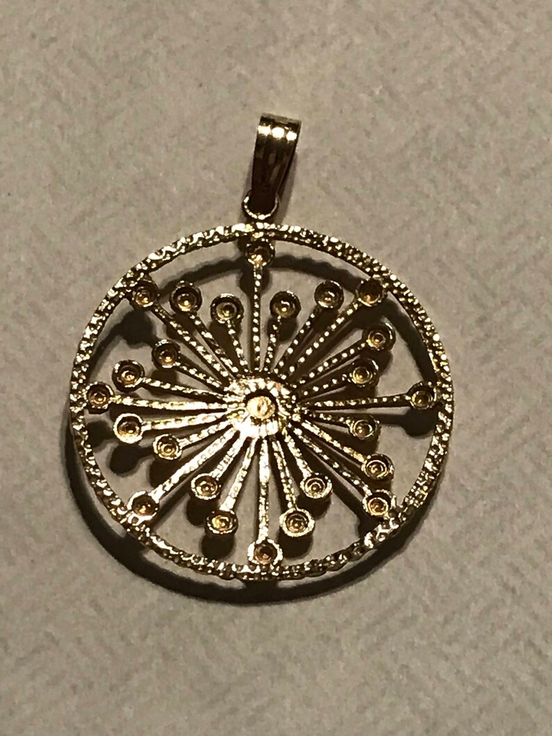 CHRISTMASINJULY Starburst Sunburst Snowflake Winter Elsa Frozen 14k Yellow Gold Vintage Antique Pendant Simple Classic