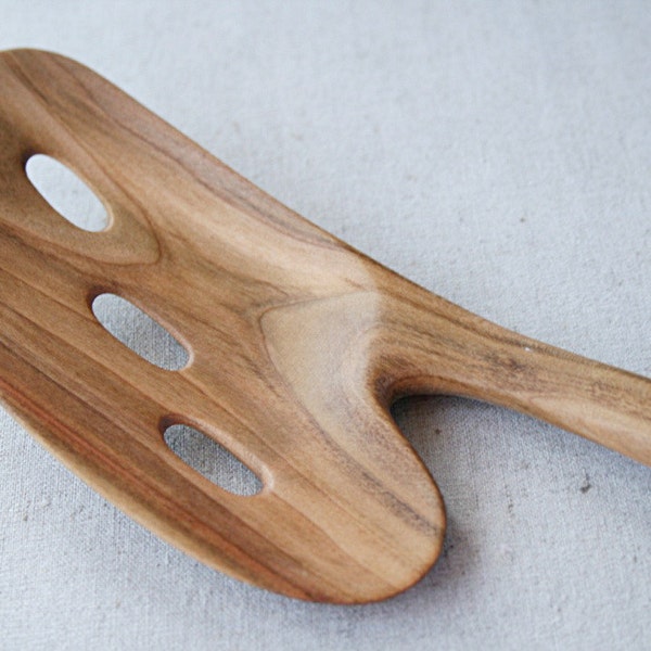 Exclusive hand carved wooden strainer spoon. Wooden spoon. Flat strainer spoon. Flat spoon. Cooking spoon. Made of pear-tree.