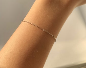 Sterling Silver Dainty bracelet, Fine Thin Chain, Sterling Silver Jewellery, Simple Layering Jewelry, Birthday Gift, Christmas Gift for Her