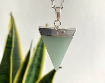 Green Aventurine Crystal Triangle Jewellery Necklace Pillar Natural Gemstone Jewelry Precious Healing Silver Plated Pendant Gift Boho Charm