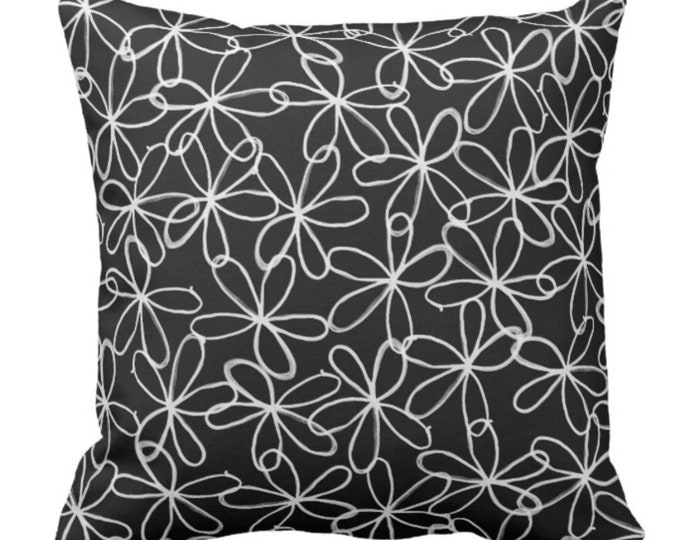 Throw Pillow Black & White "Flower Power"