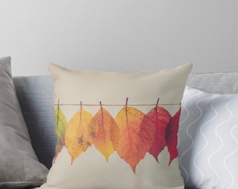 Almohada de otoño "Hojas de otoño en una cuerda" Decoración de otoño, almohada e inserción, hojas de otoño