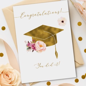 de remise des diplômes imprimable | Carte de voeux pliée A5 | Cadeau de fin d'études à téléchargement immédiat pour elle | Casquette dorée et motif floral