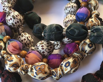 Colored cotton/silk fabric necklace