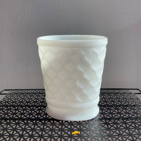 E.O. Brody Milk Glass Vase - Excellent condition