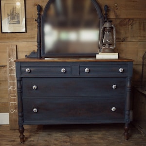 VENDUTO / Comò dipinto vintage blu notte con specchio inclinabile / cassettiera dipinta a latte mobili dipinti / buffet dipinto / comò antico