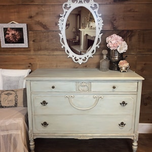 VENDUTO / Antico azzurro shabby chic Gustavian dipinto buffet / comò / cassettiera d'ingresso dipinta a gesso su ruote / mobili dipinti di blu