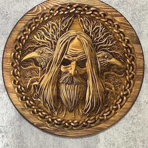 Arte de pared de madera con el cuervo Odín Padre Todopoderoso, regalo pagano, regalo de Yule, regalo vikingo, regalo del solsticio de invierno, dioses nórdicos, mitología, dios pagano, Wotan, dios