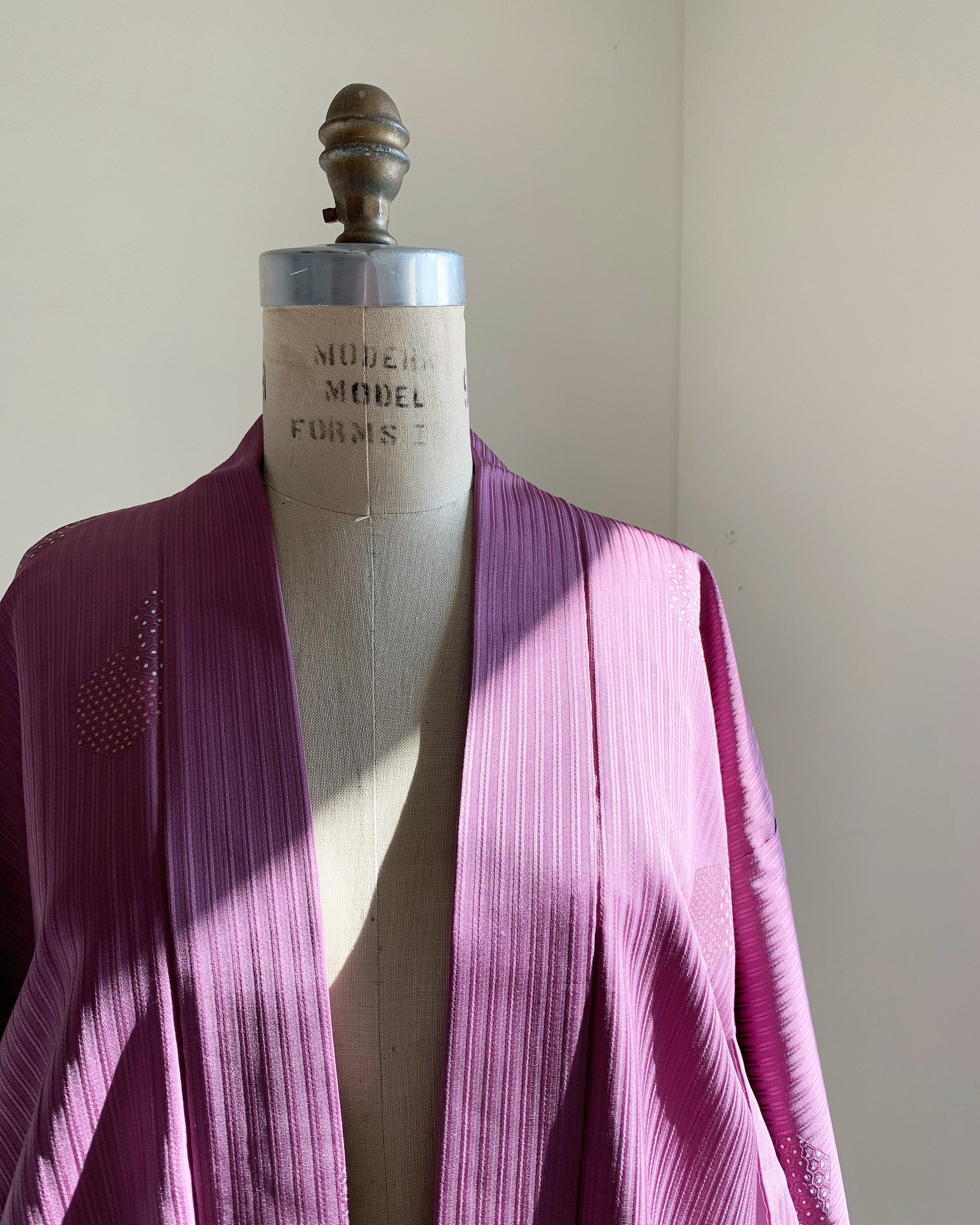 Vintage 1950s Japanese silk Haori | Lilac | Stripes & Kikkou shibori