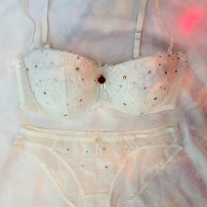 White Lace Bridal Swarovski Crystal Bra and Panties Set w/Red Center 34C