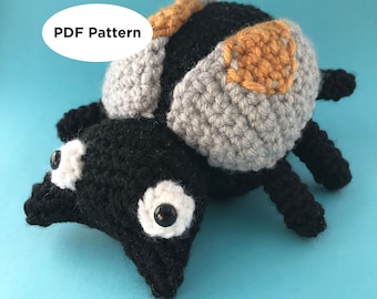 PATTERN, Lara the Lovebug, Amigurumi Plush Crochet Pattern in PDF format, printer-friendly