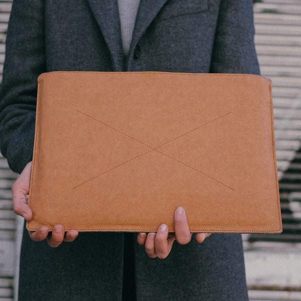 Sustainable Laptop Sleeve, Brown Laptop Sleeve, Eco Friendly Laptop Case, Personalized Sleeve Laptop, Washable Paper, Personalized Gift