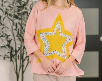 Top con estampado mixto y parche de estrella "Catch a Star"