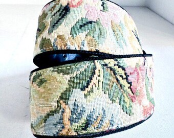 Vintage Tapestry Couch Print Grandma Style Belt - Etsy Australia display picture 1