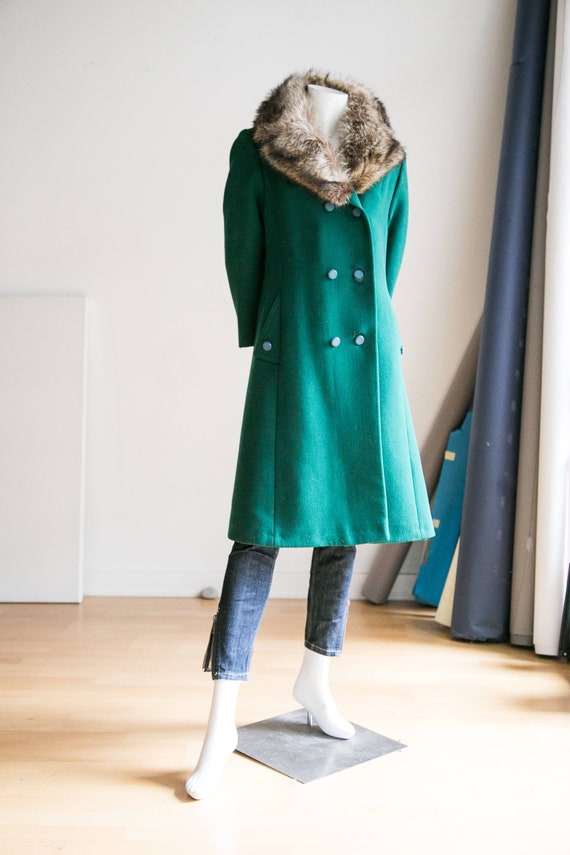 Vintage Emerald Green Wool and Racoon Fur Coat Win