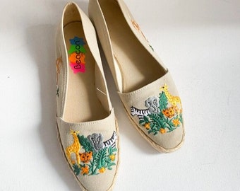 Vintage Beacon Canvas Jute Colourful Animal Embroidered Flat Summer Shoes 10M