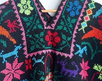 ヴィンテージ カラフル 刺繍 ポンチョ ケープ - Etsy 日本