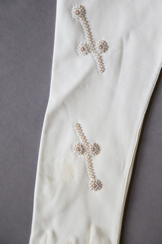 Deer Skin White Embroidered Wedding Gloves | Kids… - image 6