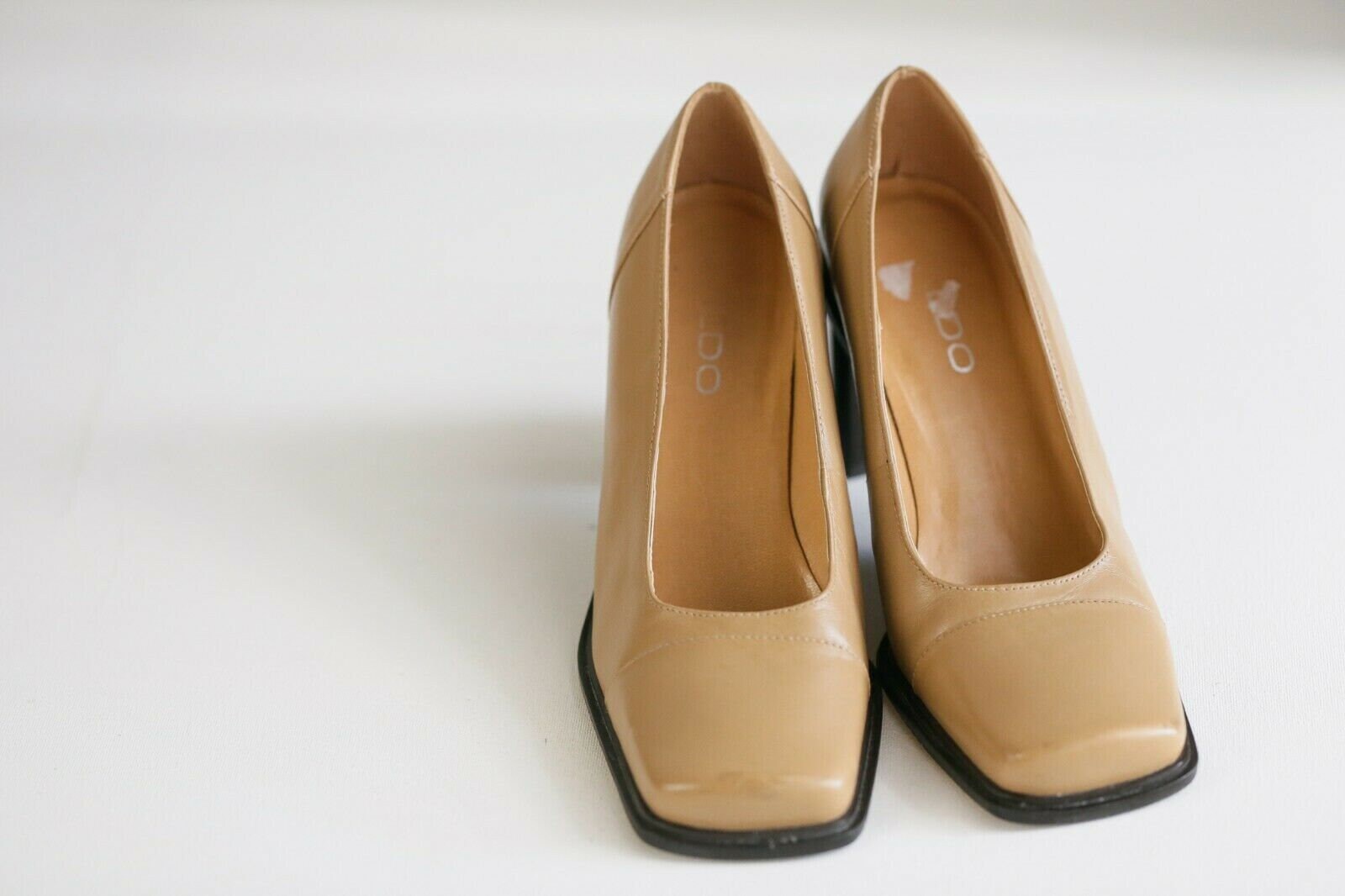square toe heels 90s
