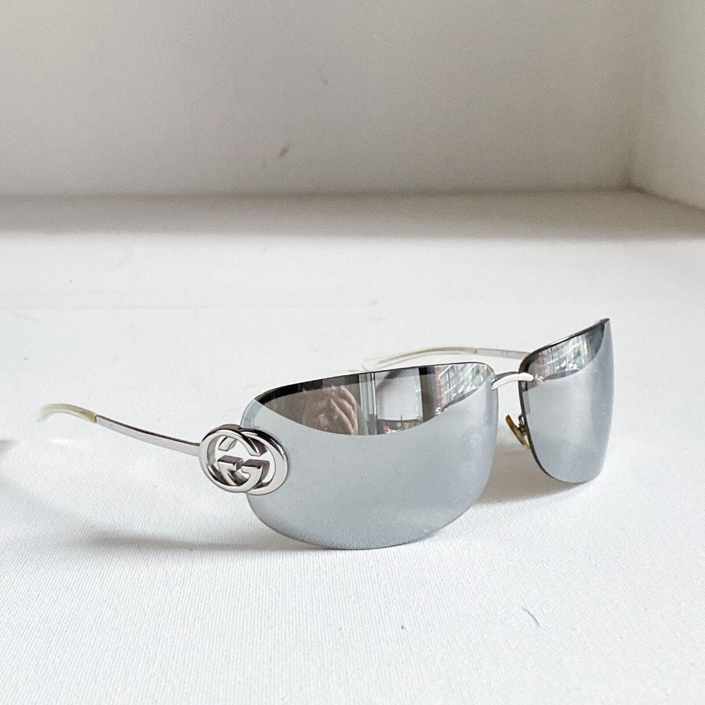 小物 GUCCI Y2K Sunglasses Clear Gray Rare Vintage 2000s Gucci Wraparound Mirror Finish Sunglasses - Etsy