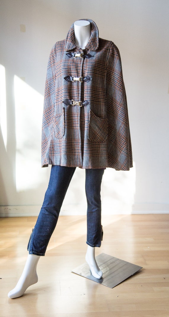 Glen Plaid Wool Short Cape with Pockets and Clasp