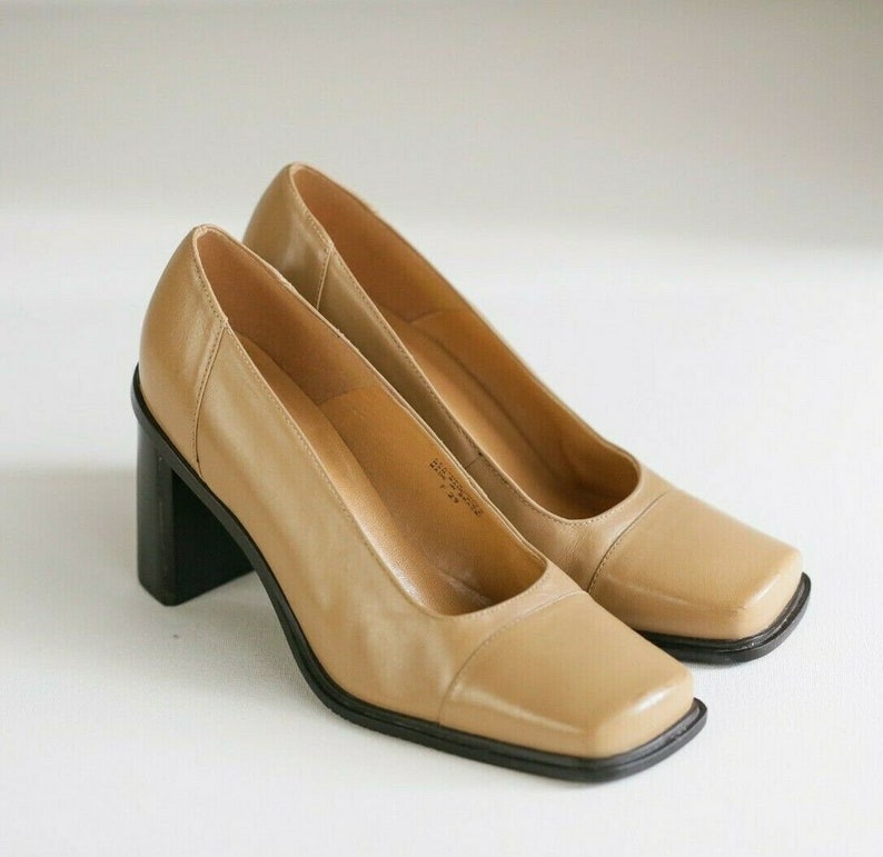 square toe heels 90s