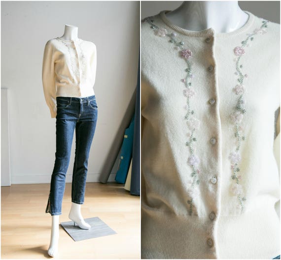 50's Floral Embroidered Angora Wool Cardigan |Embe