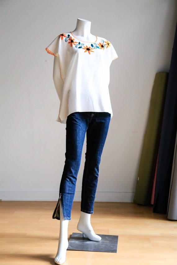 Yellow Daisy Embroidered Top | Cotton Embroidered