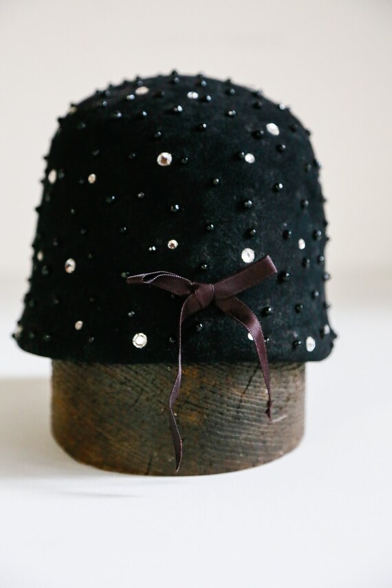 Black Felt Wool  Beaded Cloche Hat  | Beaded Rhin… - image 5