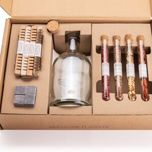 DIY Whisky Infusion Set Ideal als Geschenk Set mit Steinen, Holz & Gewürzen zum Experimentieren für Männer und Frauen I Whisky Baukasten Bild 3
