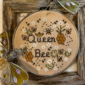 PDF, Queen Bee Pattern, Bees, Honeycomb, Flowers, Queen of the Bees ...