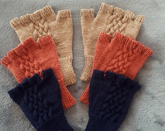 Lorale Fingerless Gloves (Knitting Pattern)