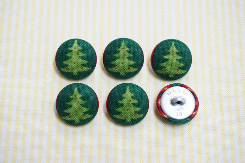6 Country Yellow Flower Fabric Covered Buttons 20mm
